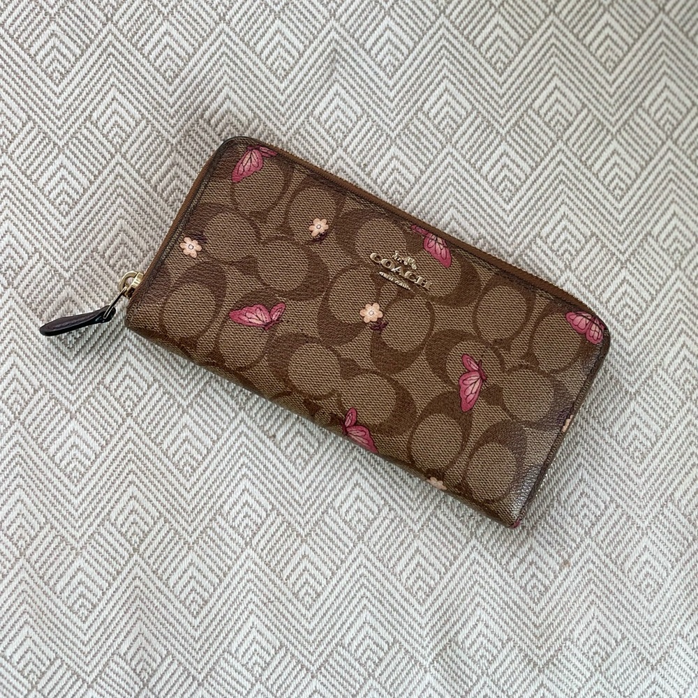 Coach Medium Zip Around Butterfly Wallet #coach #butterfly